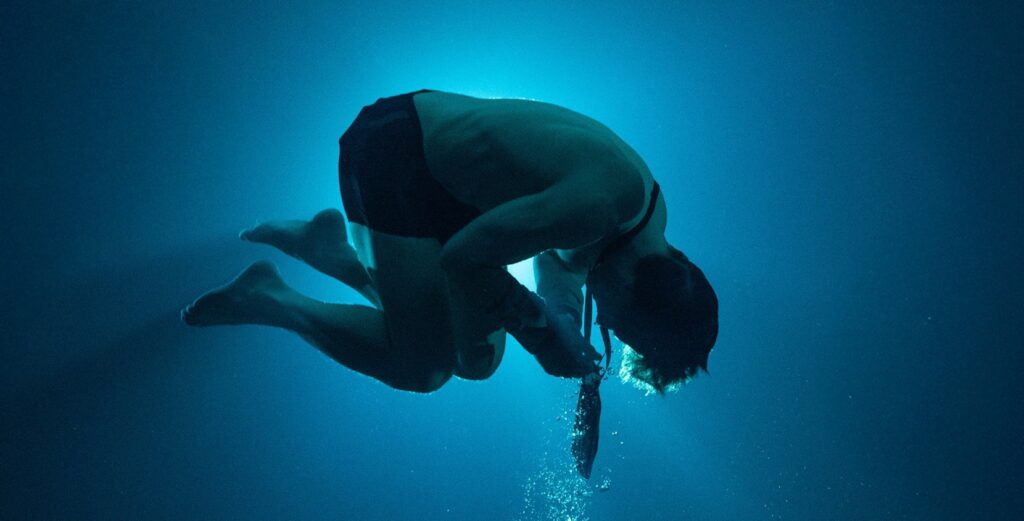 Ethan Hunt underwater